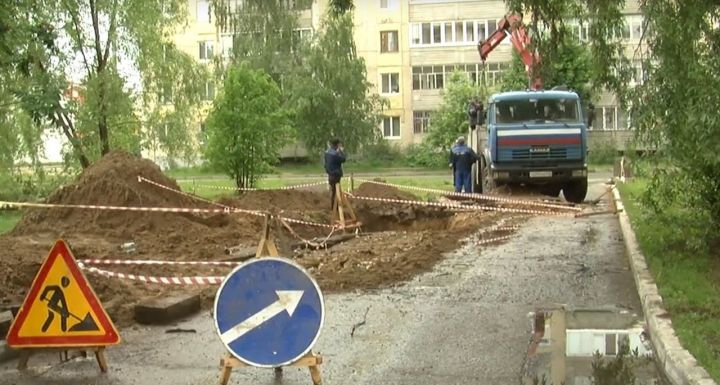Законно ли был предоставлен земельный участок на улице Комарова для строительства торгового объекта