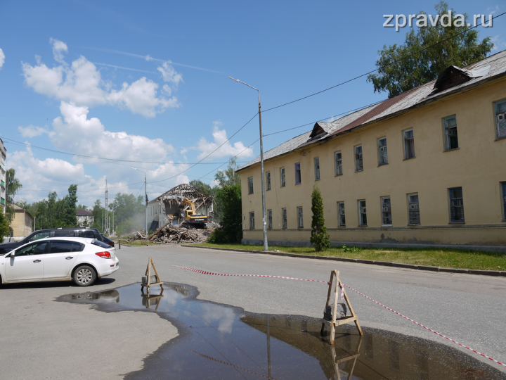 В Зеленодольске  снесли известный аварийный дом № 6 по улице Туктарова