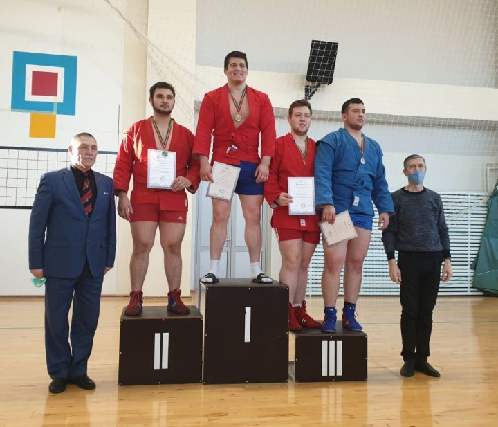 Воспитанник школы борьбы Минтимер Хайрутдинов стал чемпионом Татарстана по самбо