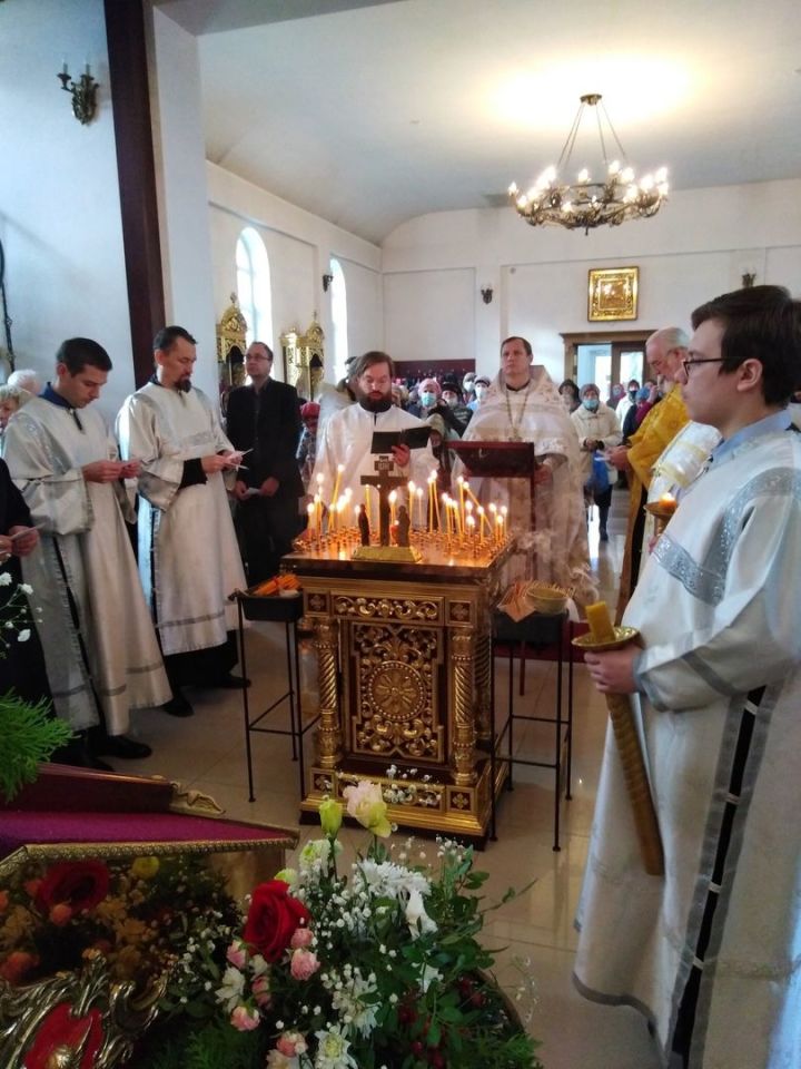 Сегодня в Димитриевскую родительскую субботу, с собором духовенства молились о упокоении душ усопших христиан