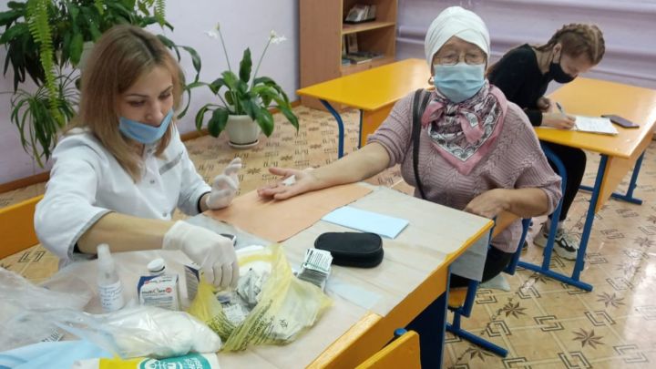 В рамках проекта «Добро в село» к жителям Кугеева приехали врачи Зеленодольской ЦРБ
