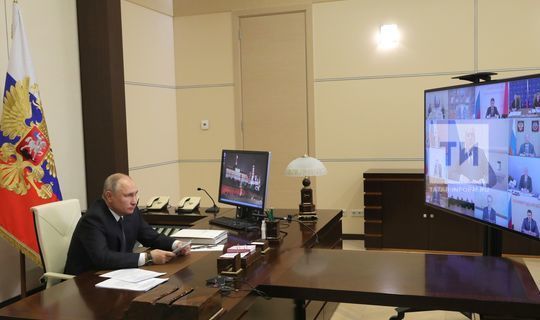 Путин поддержал просьбу Минниханова разрешить доставку мигрантов на стройки РФ