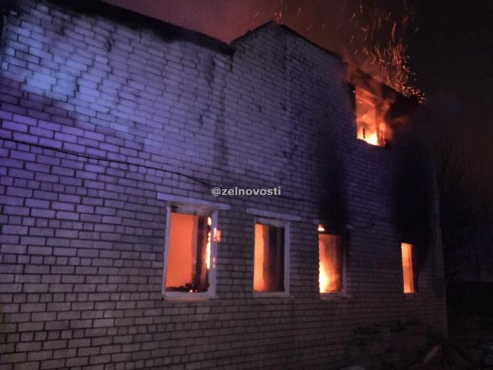 Ночью произошел серьезный пожар в поселке Нижние Вязовые