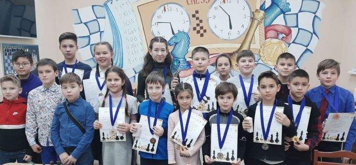 В Зеленодольске прошли соревнования по шахматам среди школьников «Белая ладья»