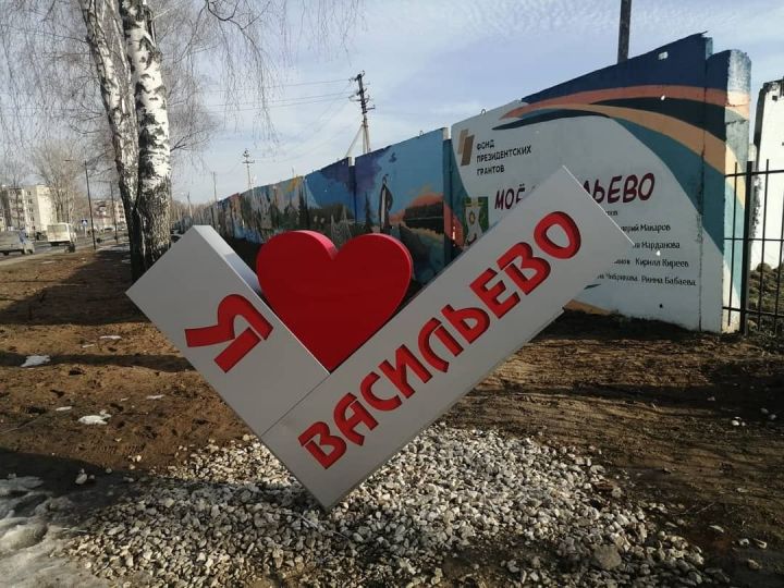 Житель Васильево пожертвовал средства на восстановление испорченной вандалами стелы