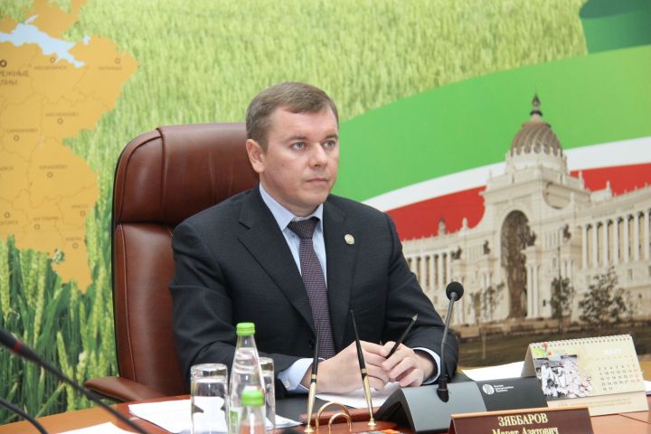 Зяббаров доложил о ситуации в РТ с социально значимой сельхозпродукцией и продовольствием