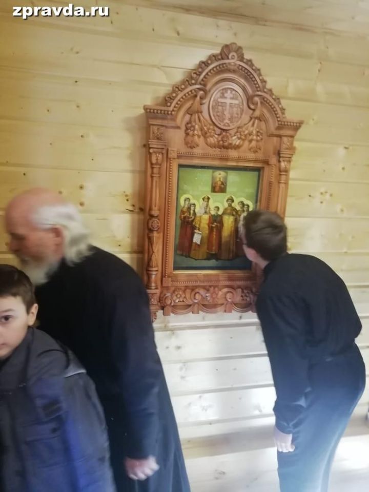 В Зеленодольске освятили икону святых царственных мучеников и страстотерпцев
