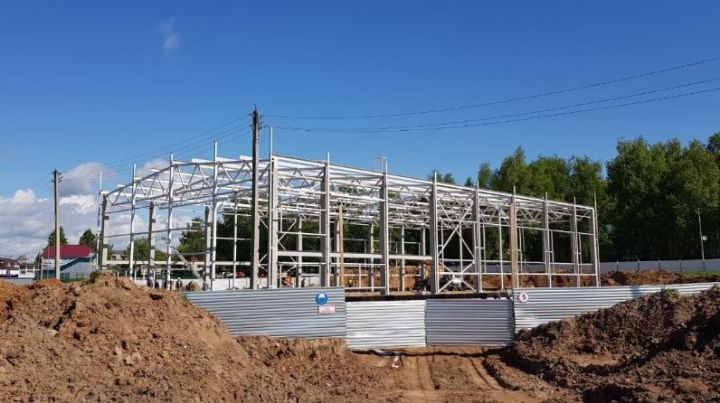 В Осиново продолжается строительство универсального спортивного зала
