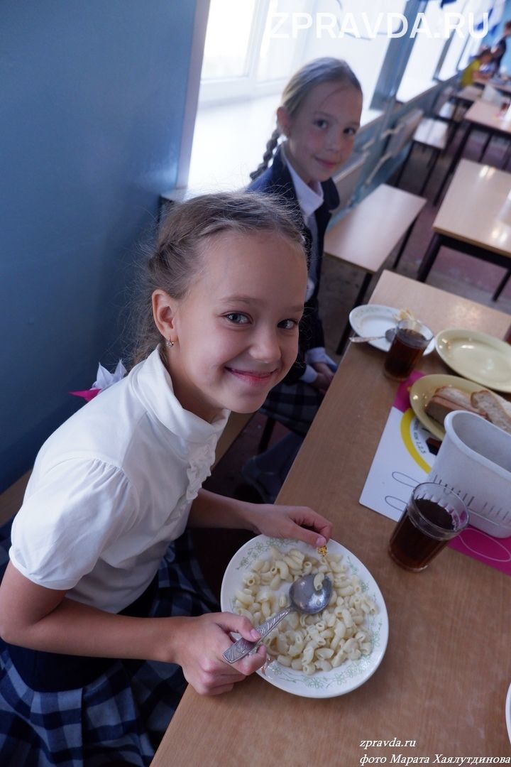 Фото: Бесплатные горячие обеды для школьников лицея №1