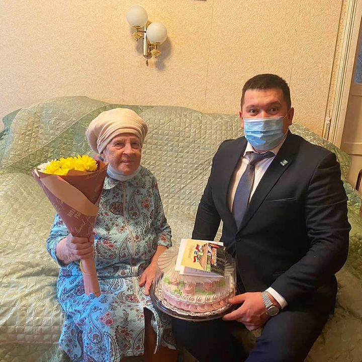 90-летний юбилей отметила труженица тыла, жительница Зеленодольска