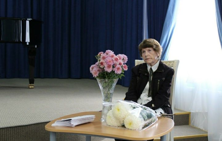 «При встрече с ней теплее и светлее на душе…»: 90 лет празднует Галина Косарева