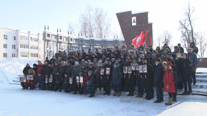 В парке Победы Зеленодольска прошел торжественный митинг, посвященный памяти погибшим воинам-интернационалистам