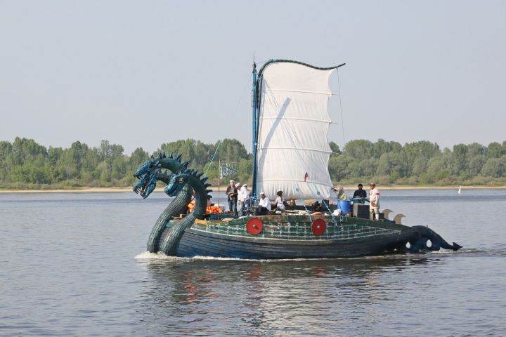 На лодочной станции в Свияжске пришвартуется уникальная древнерусская ладья «Змей Горыныч»