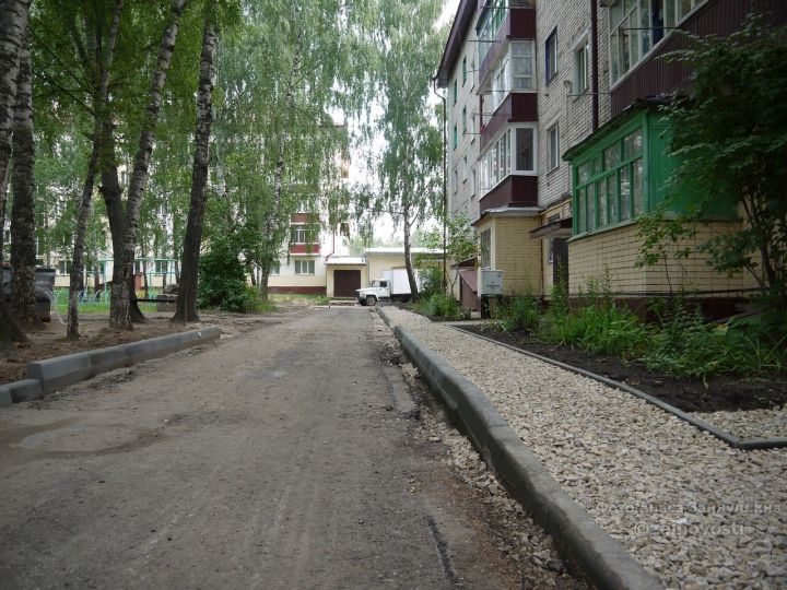 На придомовых территориях в Зеленодольске идут работы по президентской программе "Наш двор"
