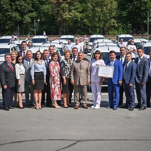 Зеленодольской ЦРБ вручили ключи от автомобилей для оказания первичной медико-санитарной помощи