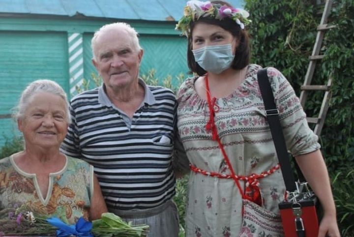 Юбиляров семейной жизни поздравили в Большеключинском сельском поселении