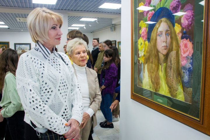 Московские художники поделились с зеленодольцами возможностями акварельной живописи