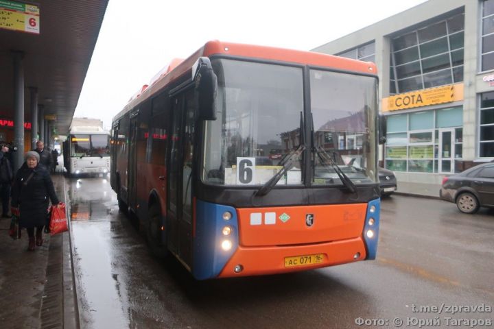 В Зеленодольске в тестовом режиме выпустили на маршрут №6 автобусы только большой вместимости