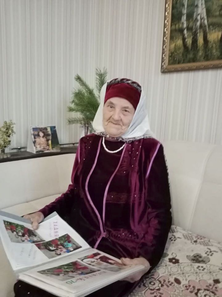 Жительнице Зеленодольска Фагиле  Рахматулловне Шамсеевой исполнилось 90 лет