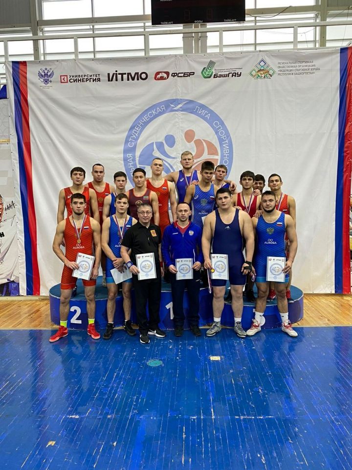 1 декабря в г.Уфа прошёл отборочный этап Приволжского Федерального округа по греко-римской борьбе среди студентов