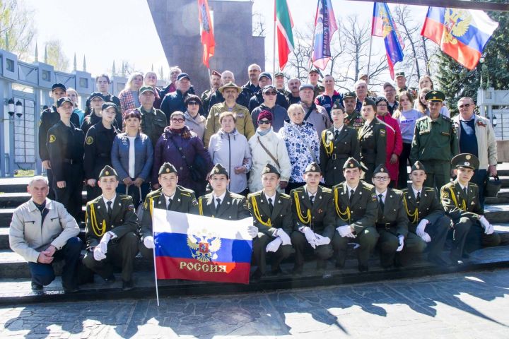 В Парке Победы установили памятную доску зеленодольцам, погибшим в ходе СВО на Украине