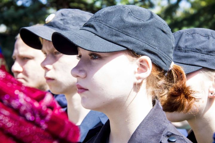 В Парке Победы установили памятную доску зеленодольцам, погибшим в ходе СВО на Украине