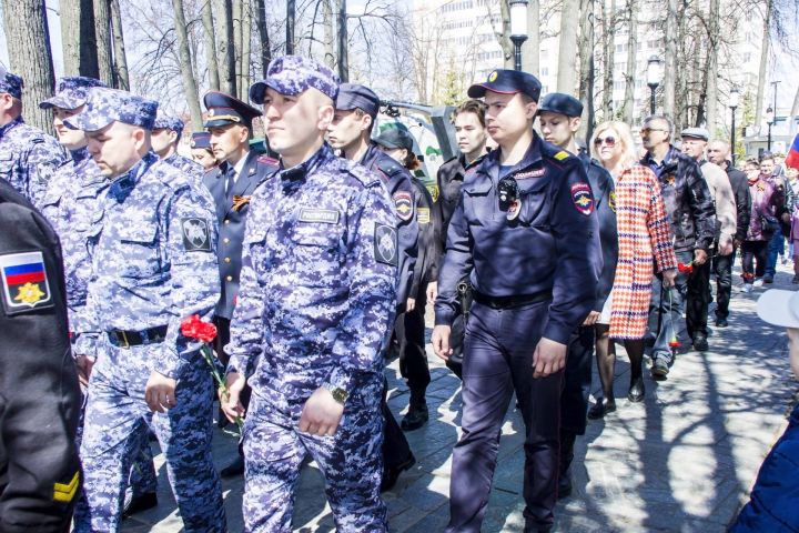 В Парке Победы установили памятную доску зеленодольцам, погибшим в ходе СВО на Украине