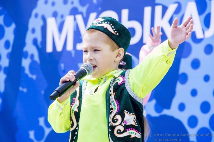 «Мы вместе! Без бергэ!» В марафоне «Za Россию» приняли участие  около двух тысяч зеленодольцев