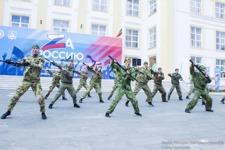 «Мы вместе! Без бергэ!» В марафоне «Za Россию» приняли участие  около двух тысяч зеленодольцев