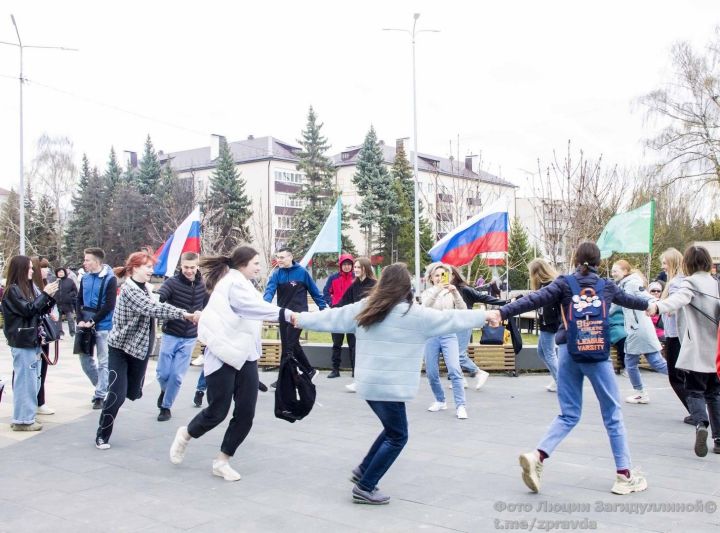 «Мы вместе! Без бергэ!» В марафоне «Za Россию» приняли участие  около двух тысяч зеленодольцев