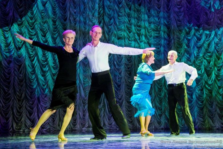 На концерте коллектива "Эдельвейс" блистали танцоры от 5 до 90 лет