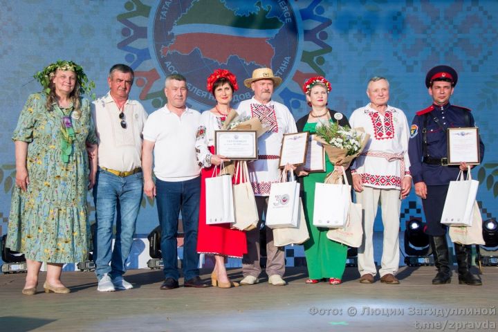 Кого из зеленодольцев наградили в День семьи, любви и верности