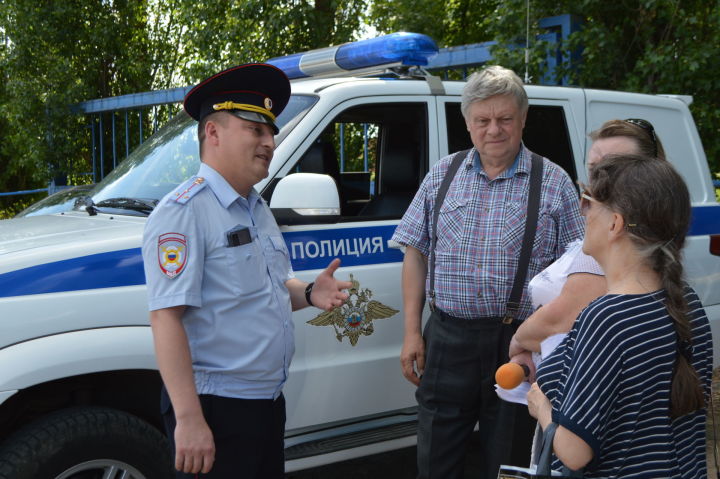 Гражданский мониторинг в патрульно-постовой службе Зеленодольского района провели члены Общественного совета МВД