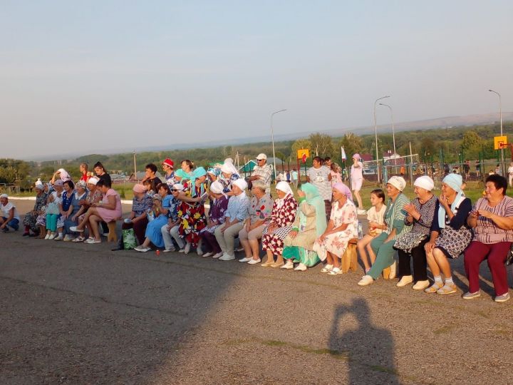 «Веселились от души»: Жители Нурлатов отметили традиционный День села