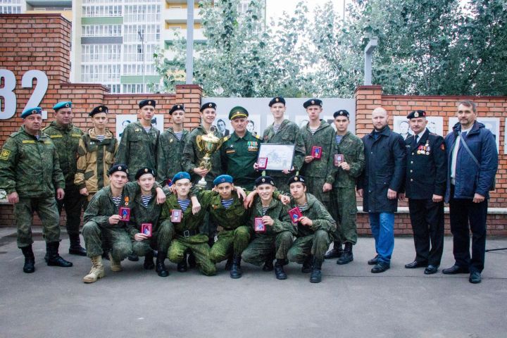 Традиционно на День города в Зеленодольске чествовали жителей и обновили Доску почёта