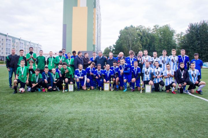 Фоторепортаж с традиционного турнира по футболу, посвящённый Дню города