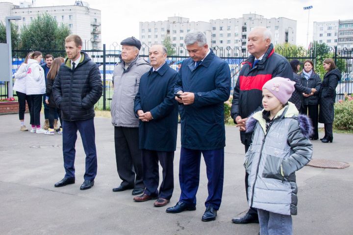 Традиционно на День города в Зеленодольске чествовали жителей и обновили Доску почёта