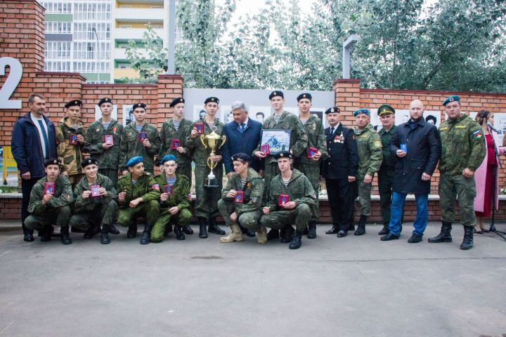 Традиционно на День города в Зеленодольске чествовали жителей и обновили Доску почёта