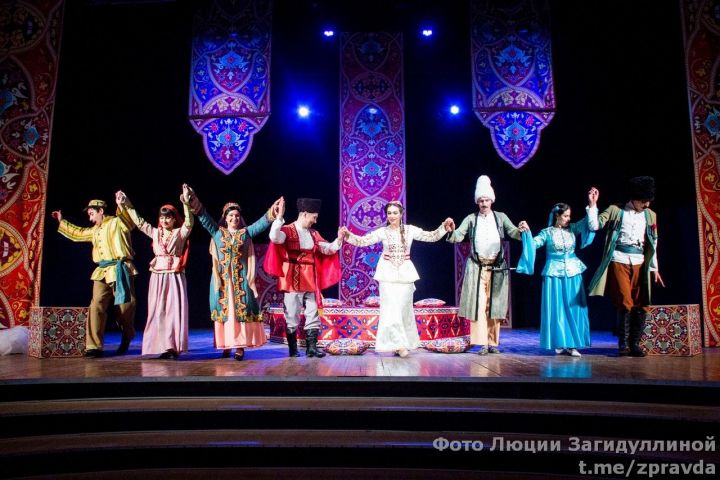 Спектакль «Аршин мал алан» с участием Владимира Шнитко показали в Зеленодольске