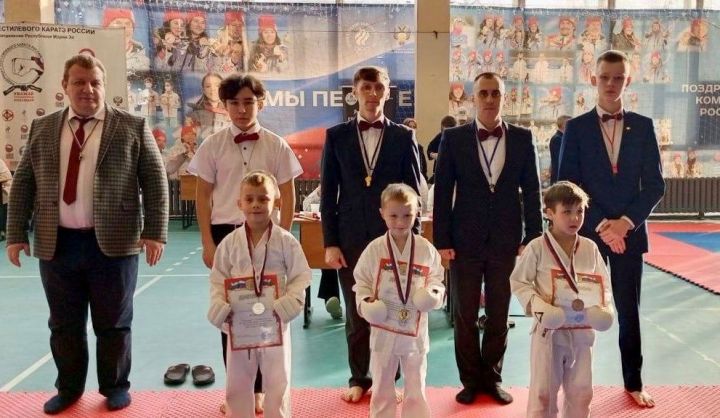 Зеленодольские юные каратисты на турнире в Йошкар-Оле вышли в финал и заняли все призовые места