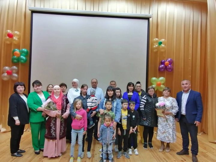 В Нурлатском СДК состоялся благотворительный концерт в помощь «Народному фронту»