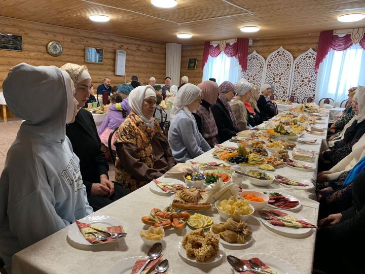 В мечети «Тынычлык» прошла встреча с семьями военнослужащих-участников специальной военной операции