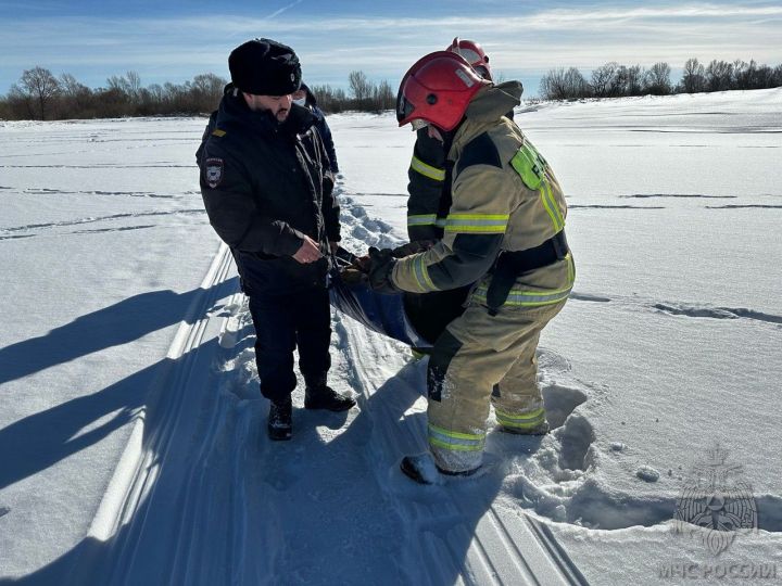 Зеленодольские пожарные спасли замерзавшего мужчину