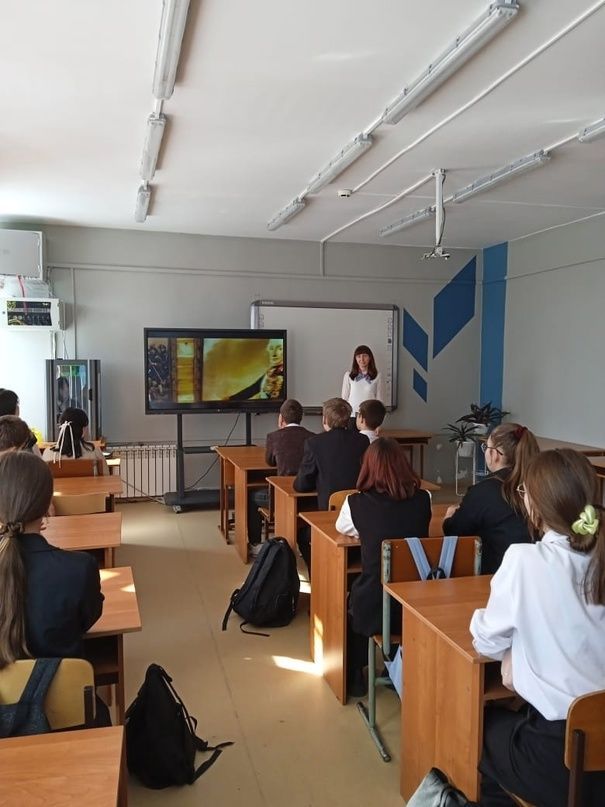 Специалист Центра занятости Зеленодольска провела профориентационное мероприятие «Выбор профессии» для учащихся 8-11 классов Большеключинской школы