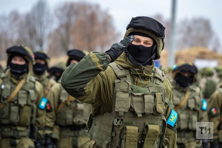 Бойцов 72-й мотострелковой бригады отметили госнаградами Республики Татарстан