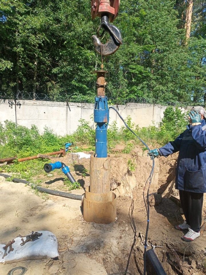 На Западном Зеленодольском водозаборе продолжаются работы по подготовке новой скважины к запуску