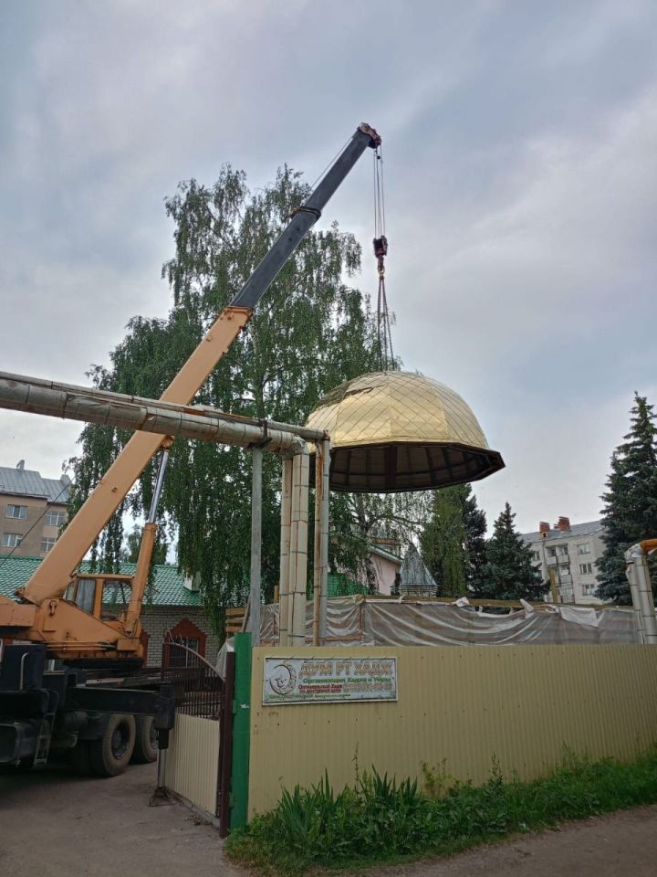 В Зеленодольском медресе установили купол