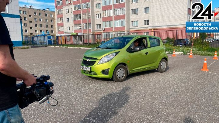 В Зеленодольске прошел конкурс водительского мастерства среди женщин