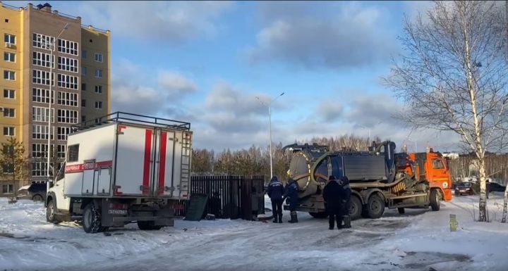 Сотрудники Водоканала проводят эксперимент в проблемном доме в Зеленодольске