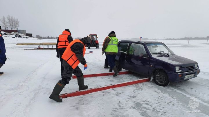 Сегодня открылась ледовая переправа Зеленодольск — Нижние Вязовые